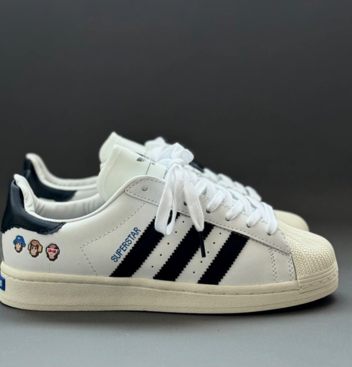 SUPERSTAR