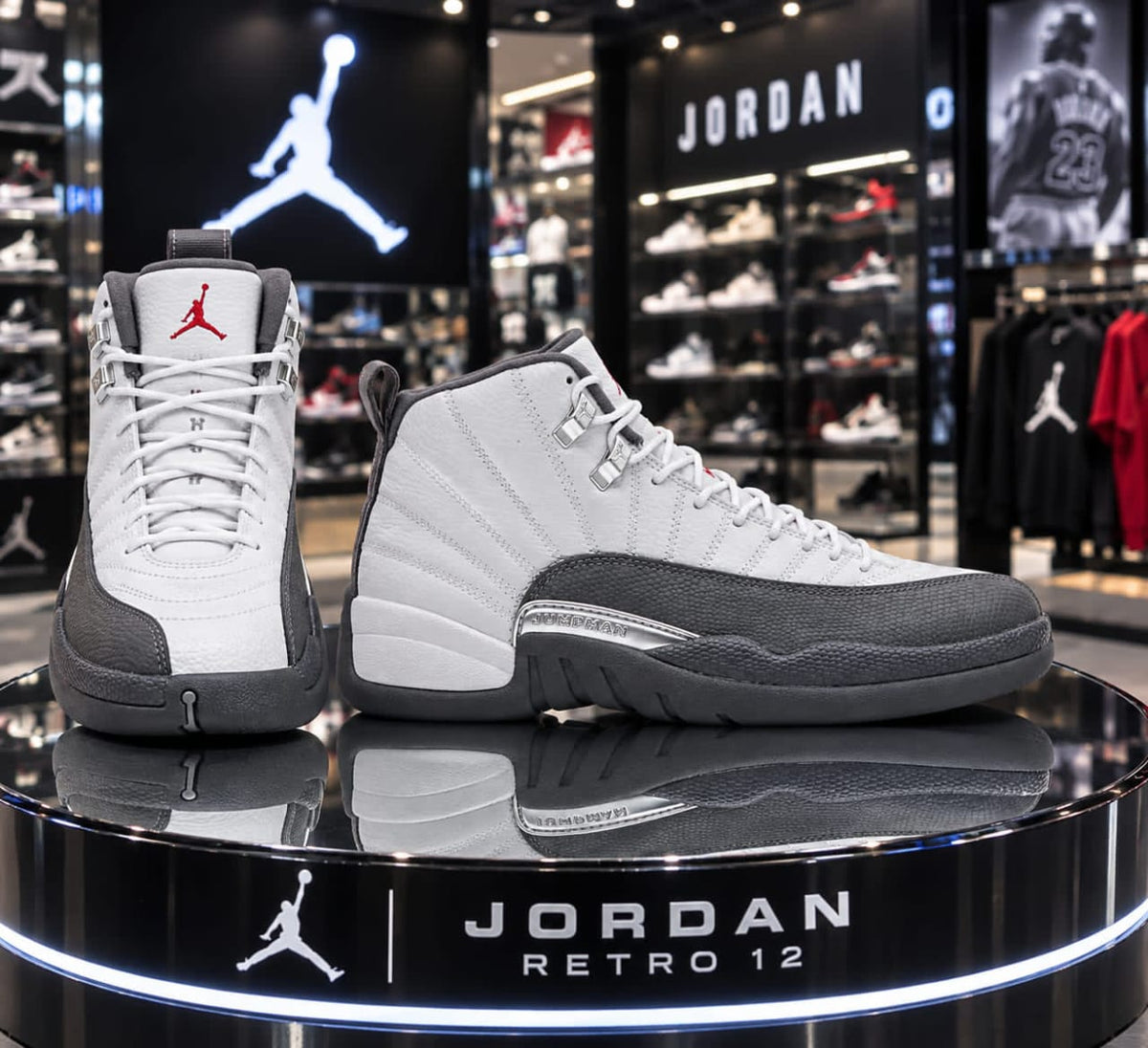 AIR JORDAN RETRO 13