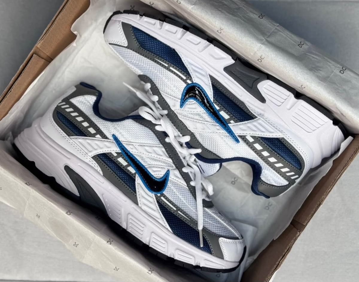 NIKE INITIATOR