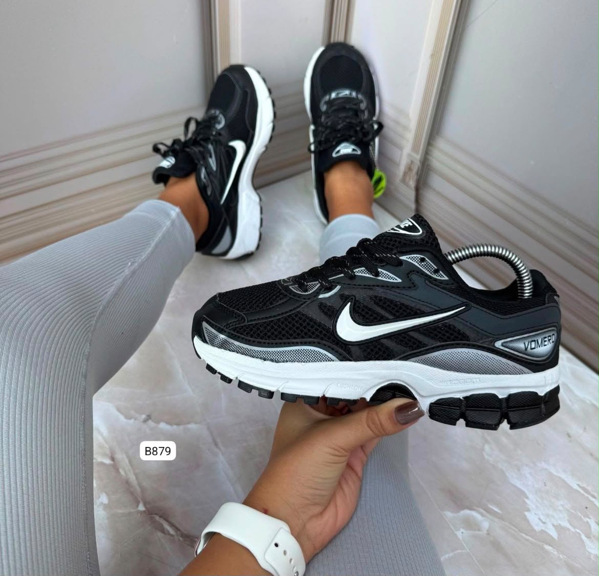 NIKE ZOOM DAMA